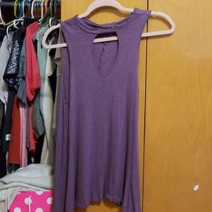 Keyhole cut out shirt.